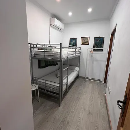 Bbtk Hostal *